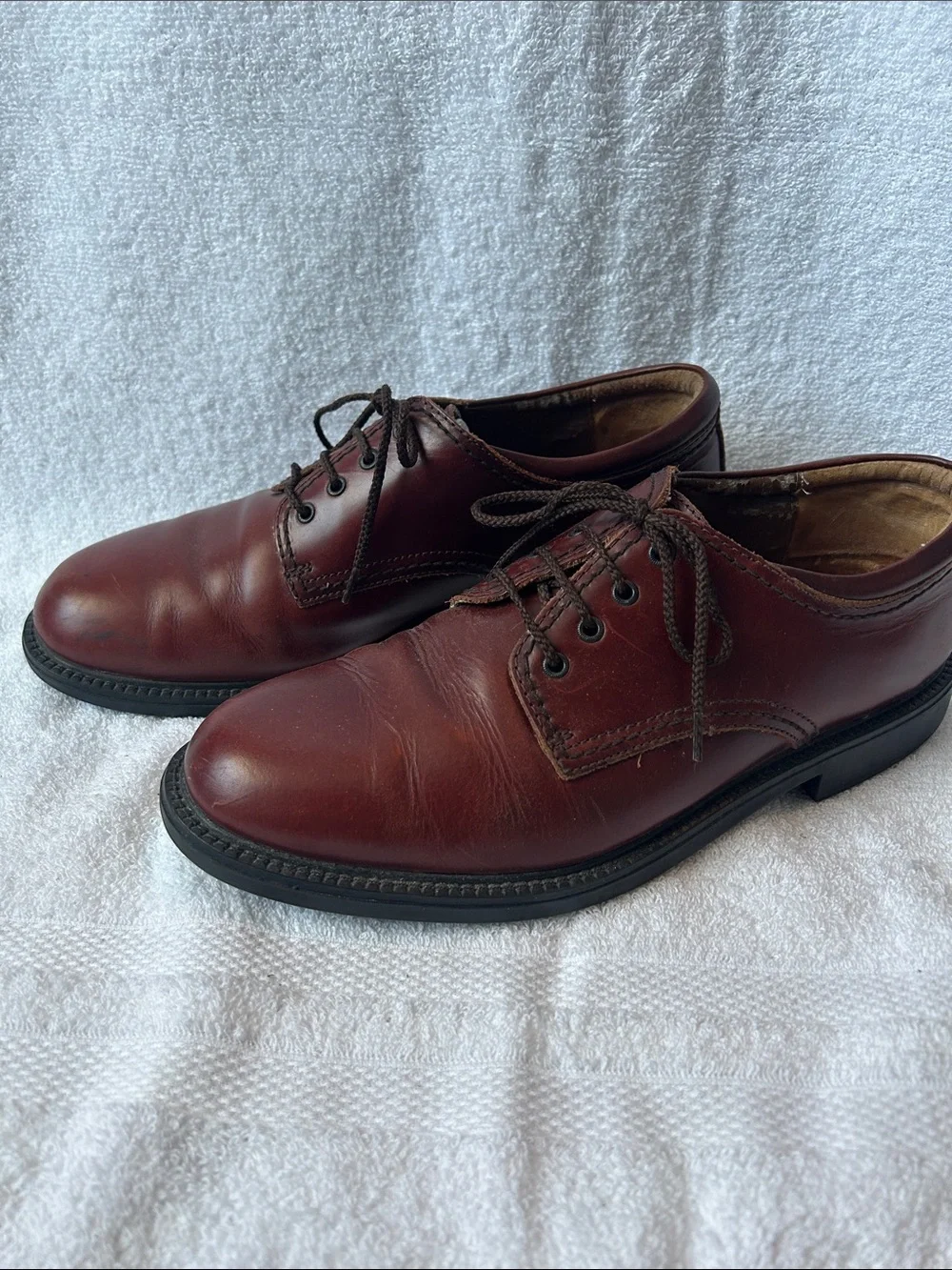 Dockers Men's Burgundy Leather Lace-Up Oxfords